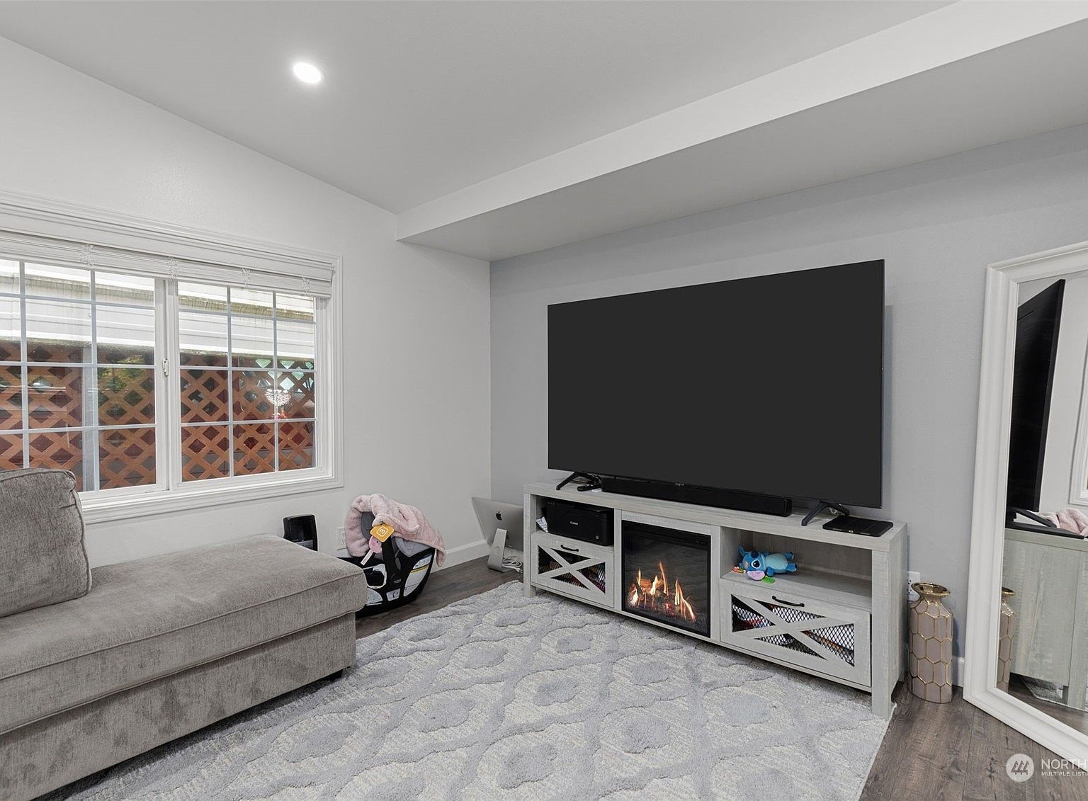 23708 Locust Way UNIT 23 Bothell, WA 98021 - Thumbnail 3