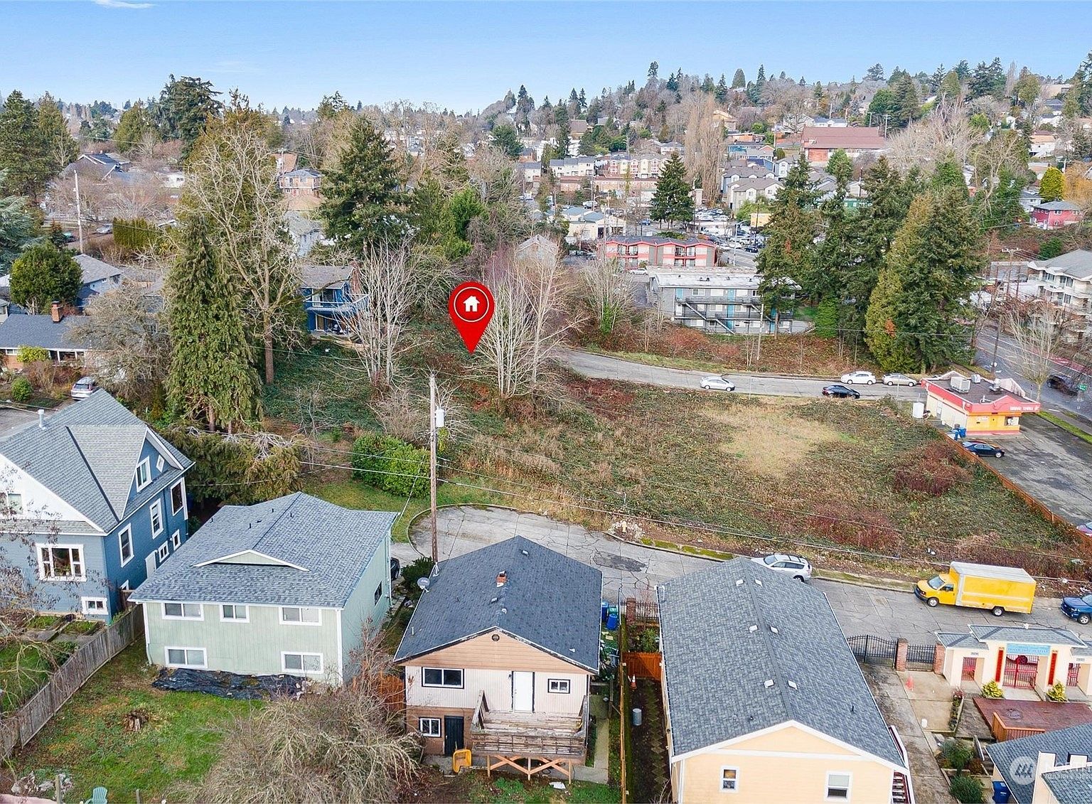 4819 S Myrtle St Seattle, WA 98118 - Thumbnail 3