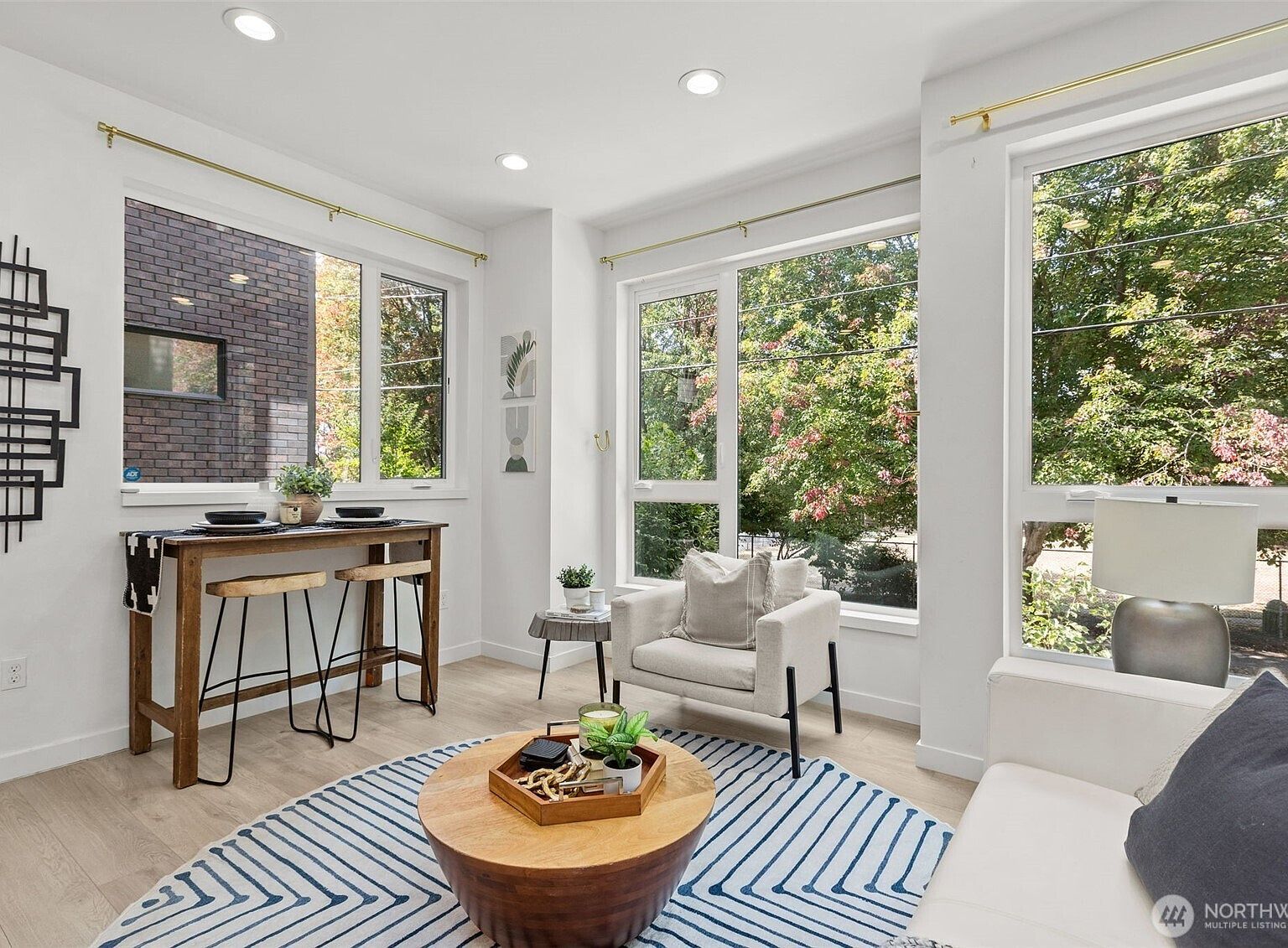 716 11th Ave E #A Seattle, WA 98102 - Thumbnail 3