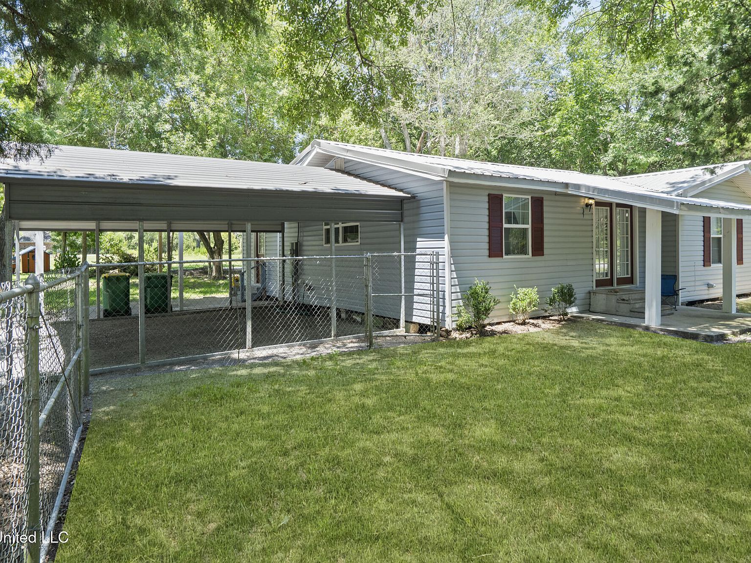 529 Pear St Ocean Springs, MS 39564 - Thumbnail 3