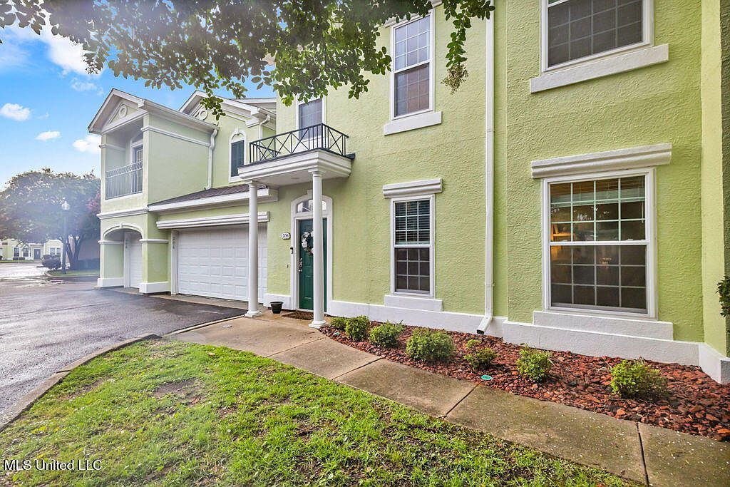 2252 Beach Dr APT 206 Gulfport, MS 39507 - Thumbnail 3