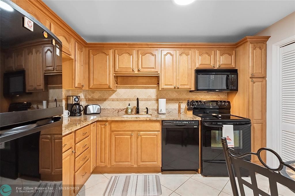 3051 S Palm Aire Dr APT 106 Pompano Beach, FL 33069 - Thumbnail 3