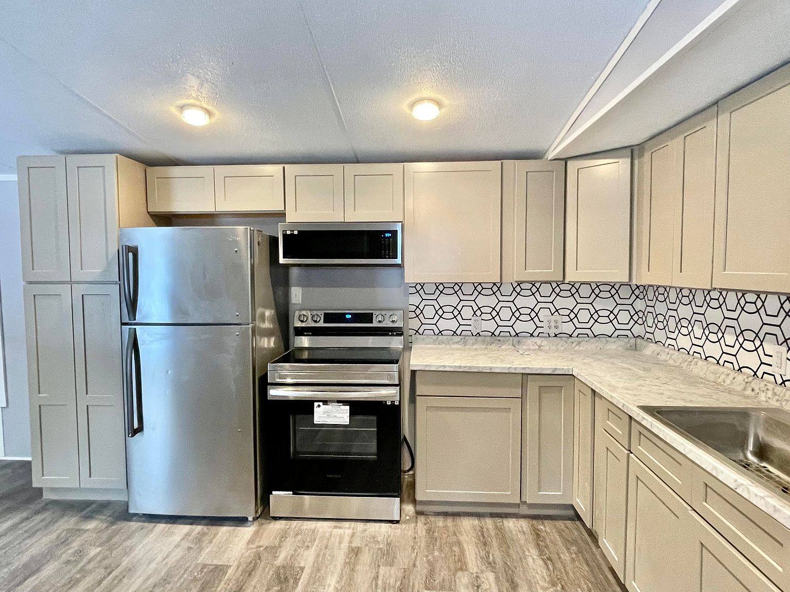 16 Gary Way Plattsburgh, NY 12901 - Thumbnail 3