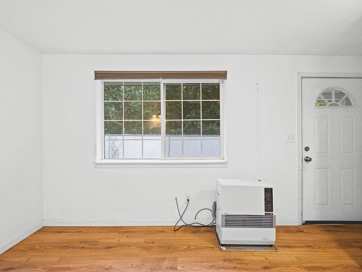 298 W 5th Ave North Pole, AK 99705 - Thumbnail 3