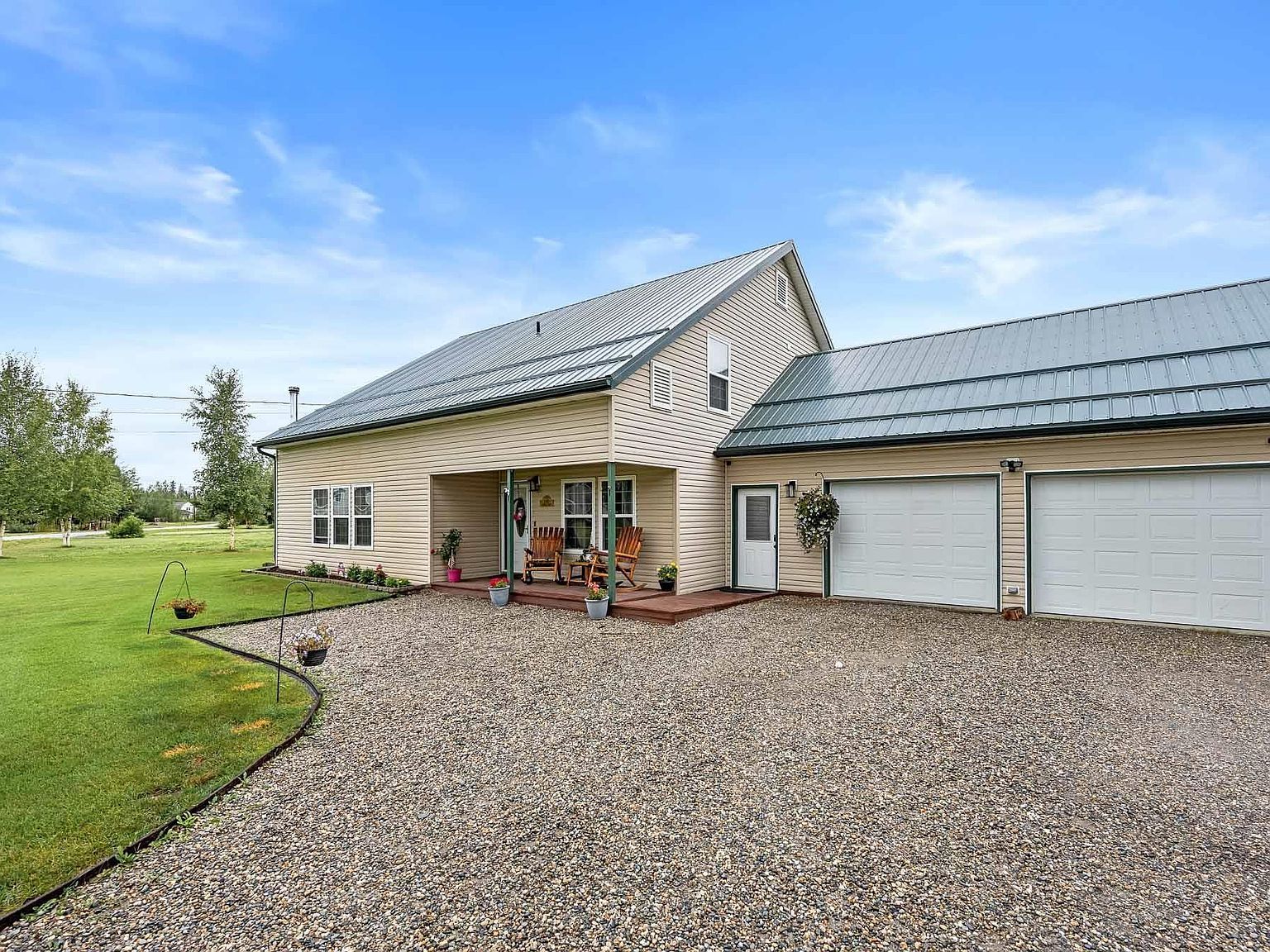 2185 Armorica Dr North Pole, AK 99705 - Thumbnail 3