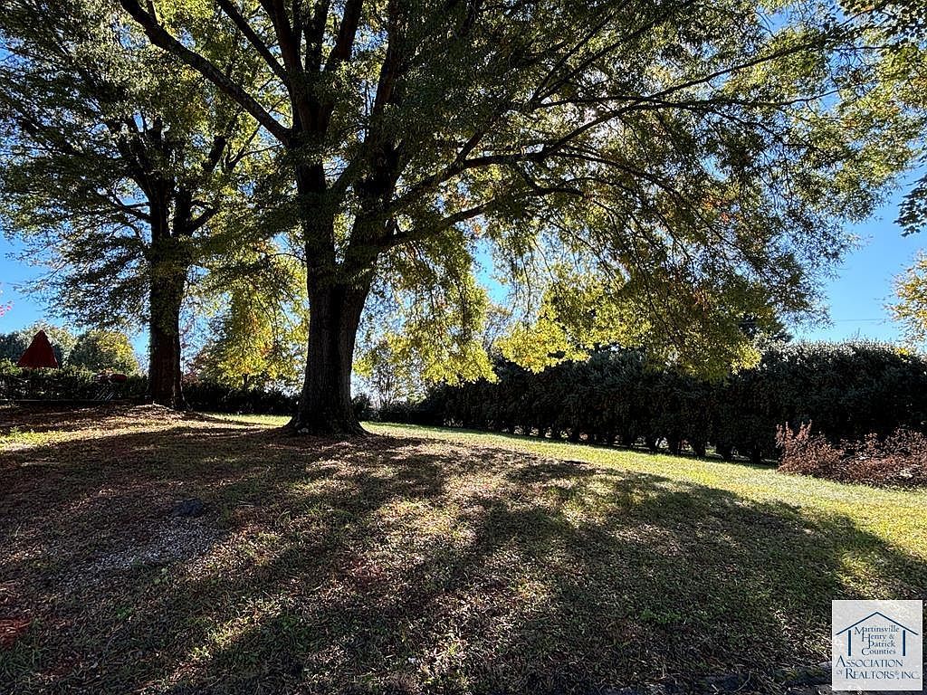 1602 Mulberry Rd Martinsville, VA 24112 - Thumbnail 3