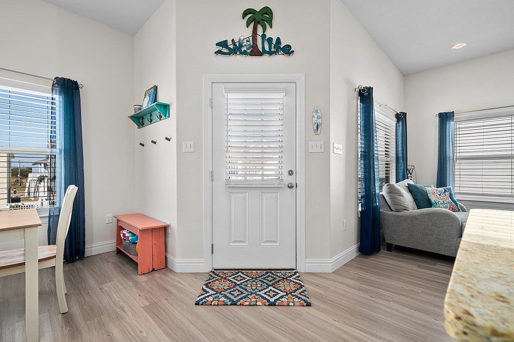 114 N Nautica Rockport, TX 78382 - Thumbnail 3