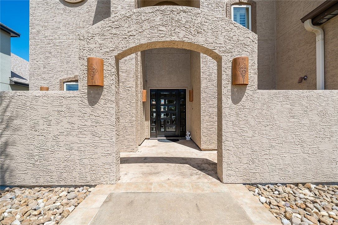 1114 S Bay St Aransas Pass, TX 78336 - Thumbnail 3