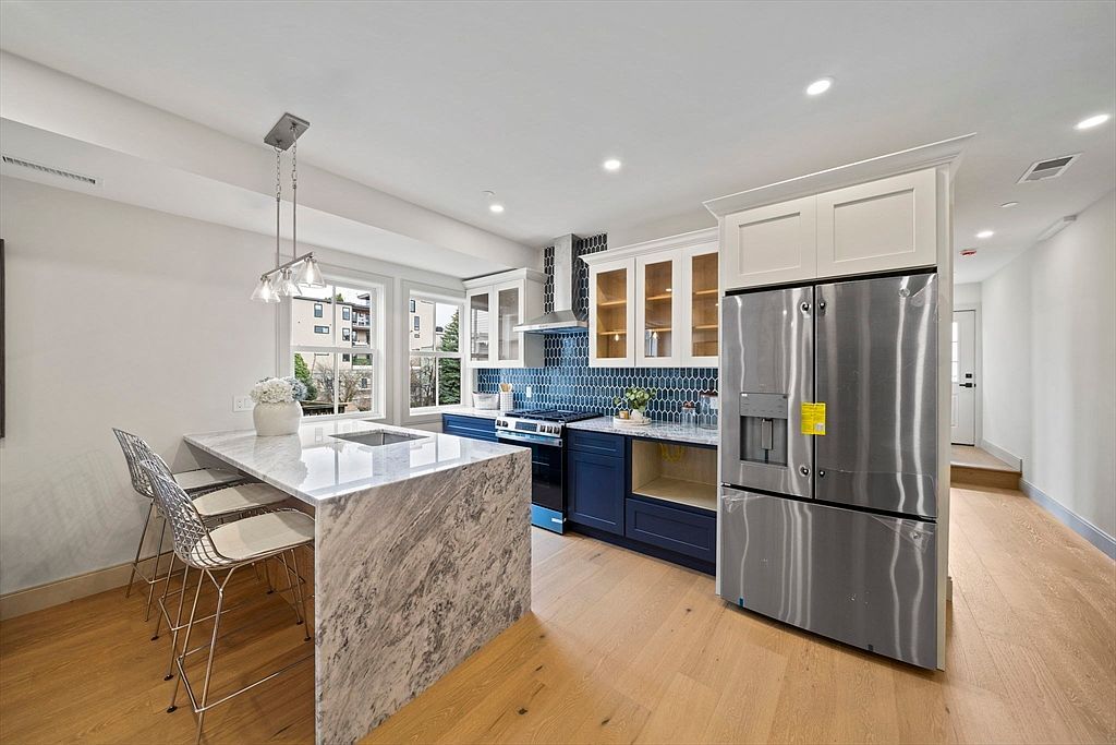 273 Havre St #1 Boston, MA 02128 - Thumbnail 3