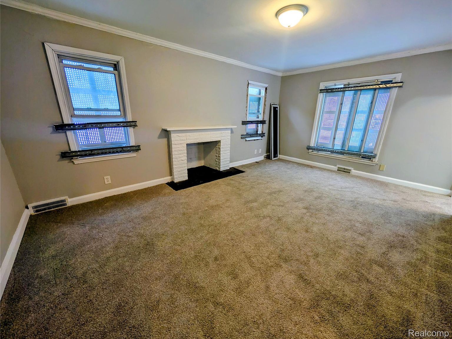 4715 Buckingham Ave Detroit, MI 48224 - Thumbnail 3