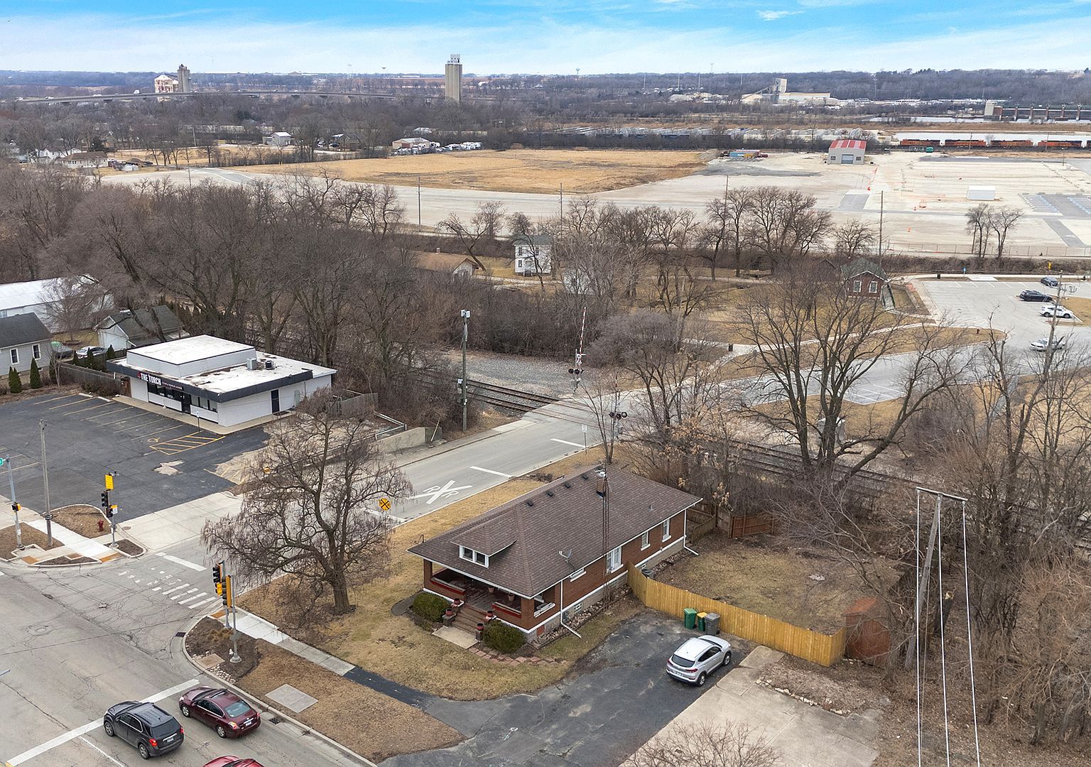 107 S State St Lockport, IL 60441 - Thumbnail 3