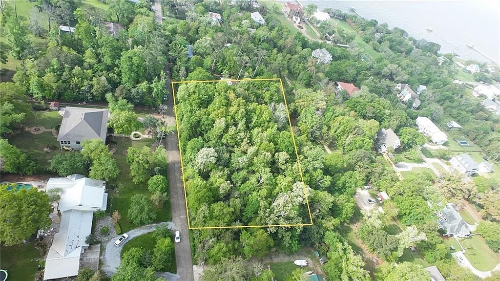 Hickory St Mandeville, LA 70471 - Thumbnail 3