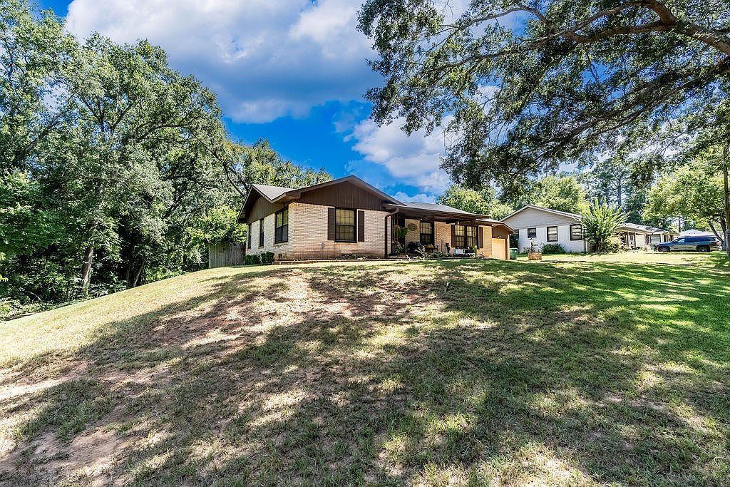 1416 E Park Ave Palestine, TX 75801 - Thumbnail 3