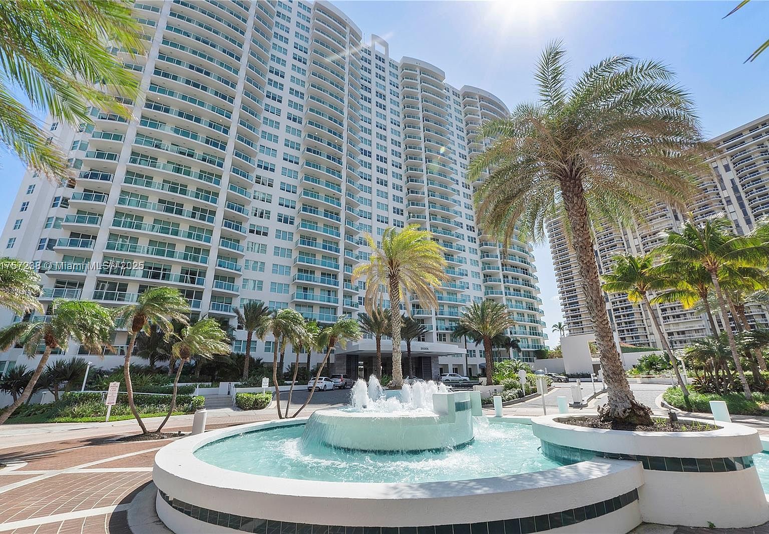 20201 E Country Club Dr APT 1808 Aventura, FL 33180 - Thumbnail 3