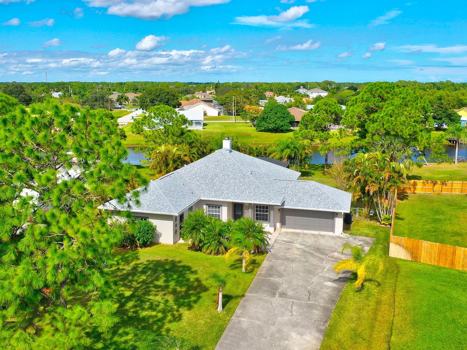 256 SW Ridgecrest Dr Pt Saint Lucie, FL 34953 - Thumbnail 3