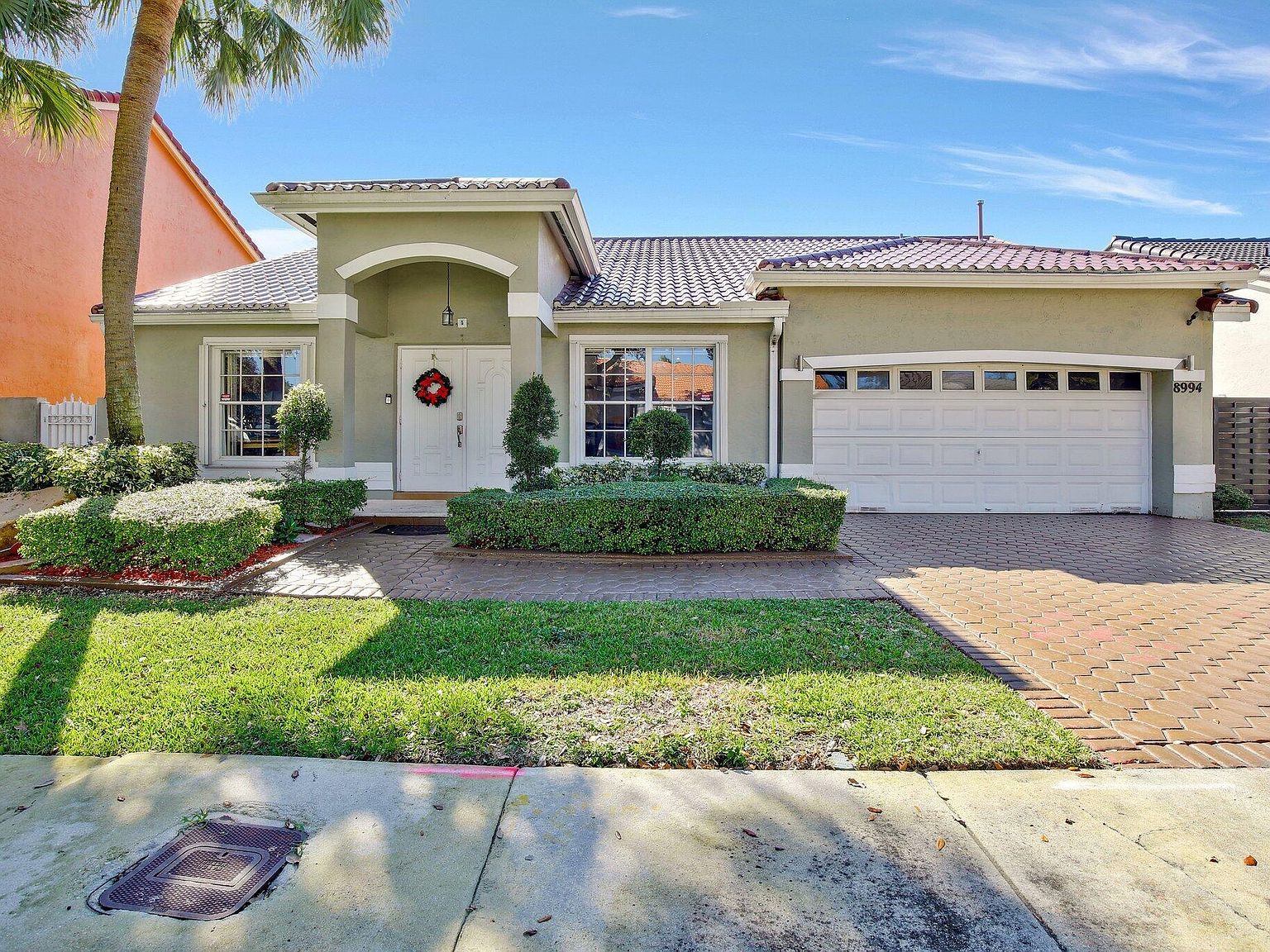 8994 NW 187th St Hialeah, FL 33018 - Thumbnail 3