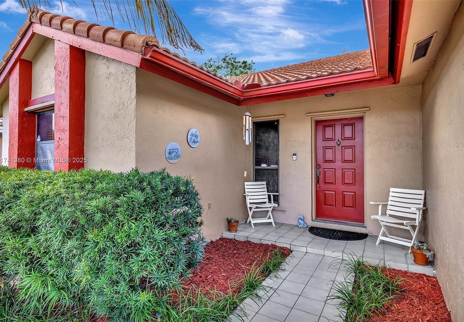 5911 Epsom Ln Davie, FL 33331 - Thumbnail 3