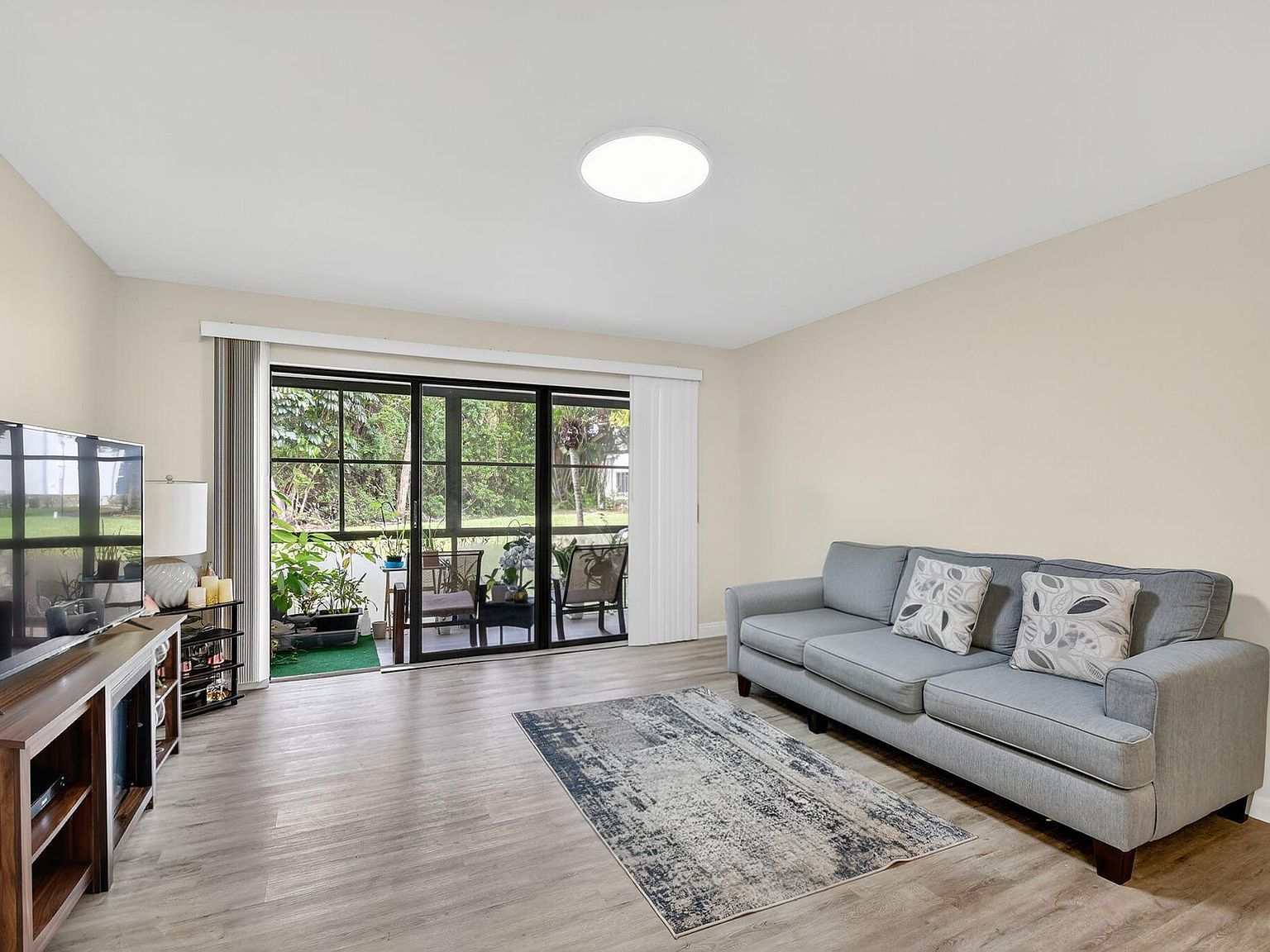 1009 Green Pine Blvd APT F1 West Palm Beach, FL 33409 - Thumbnail 3