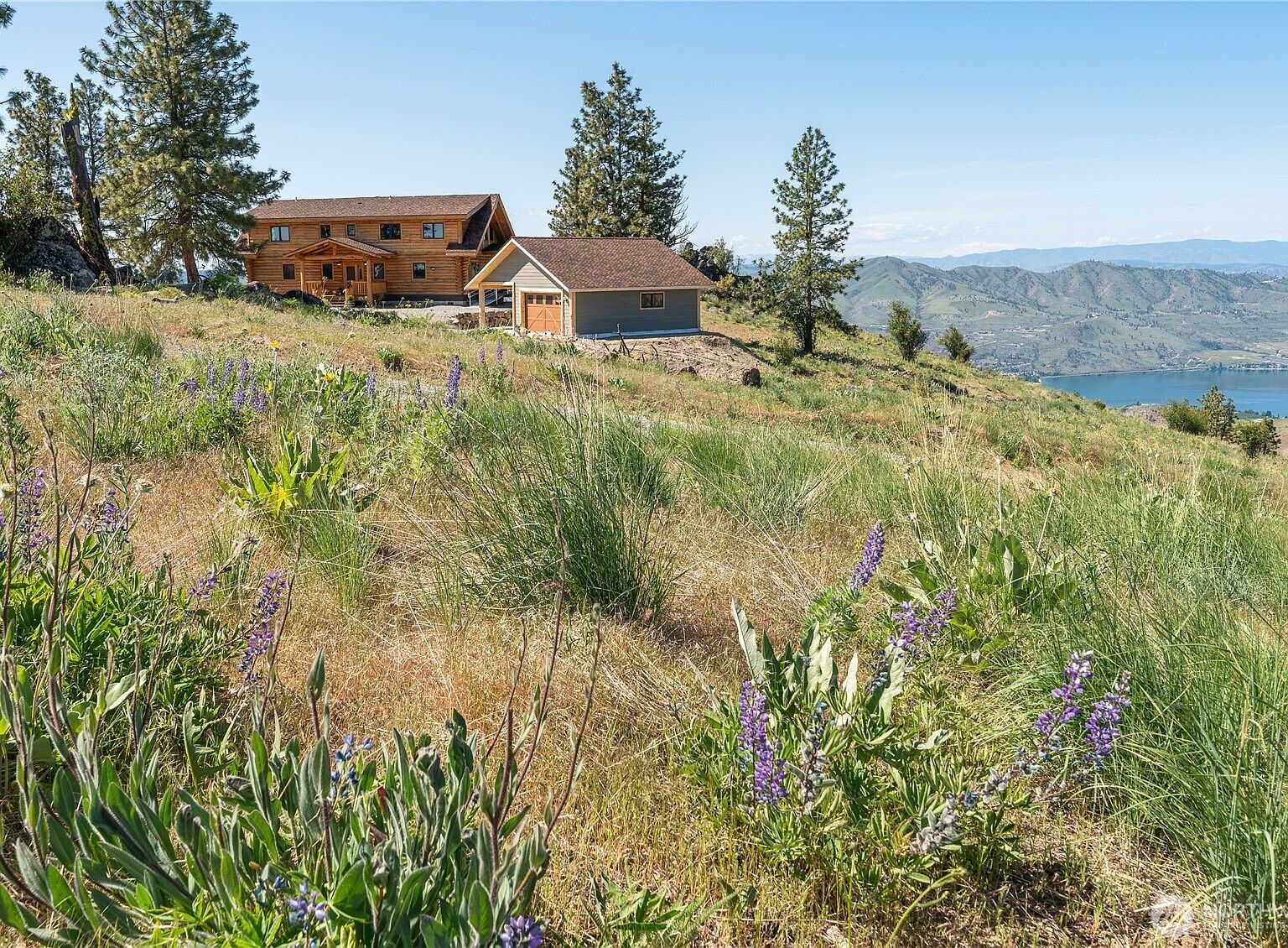 1831 Cottontail Ln Chelan, WA 98816 - Thumbnail 3