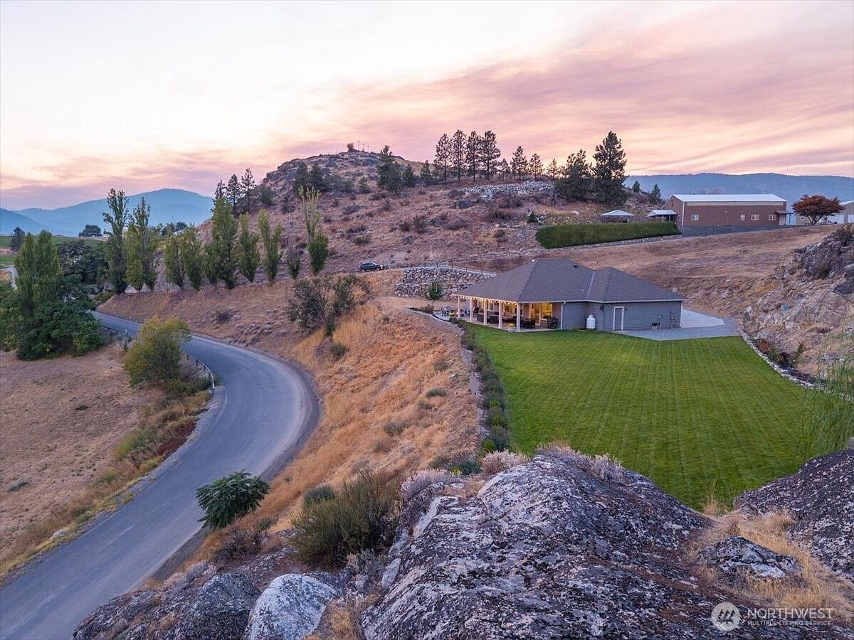 95 Proctor Blvd Manson, WA 98831 - Thumbnail 3