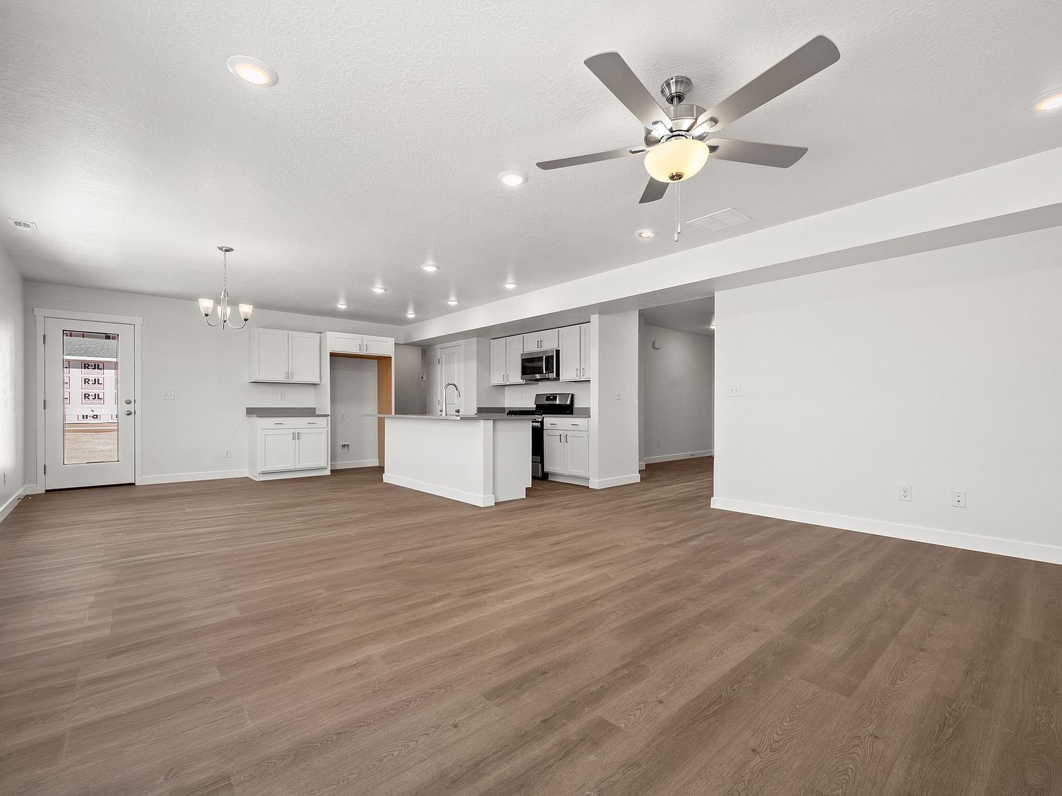 1554 E Pheasant Rd #213 Eagle Mountain, UT 84005 - Thumbnail 3