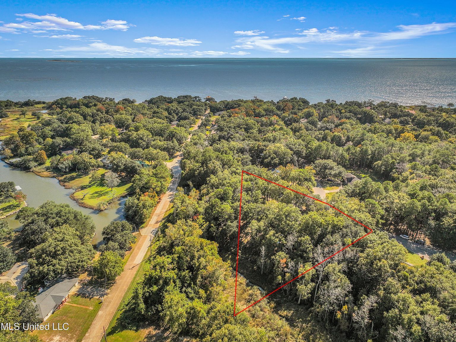 1613 Fairhaven Dr Gautier, MS 39553 - Thumbnail 3