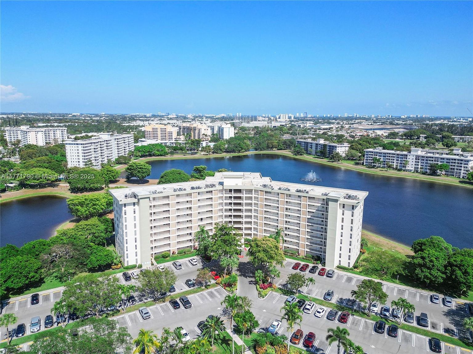 2940 N Course Dr APT 712 Pompano Beach, FL 33069 - Thumbnail 3