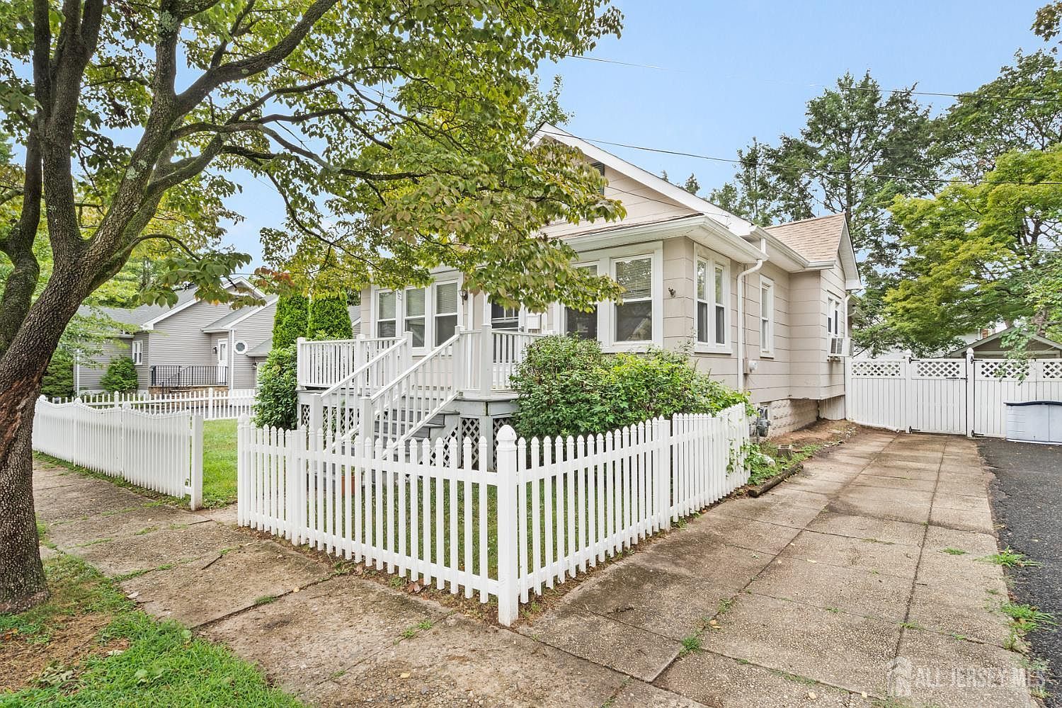 12 Buchman St Piscataway, NJ 08854 - Thumbnail 3