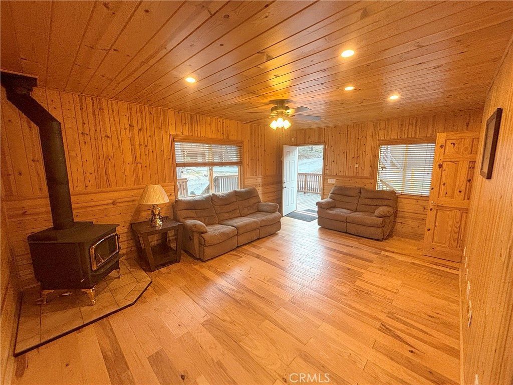 33308 Iris Dr Green Valley Lake, CA 92341 - Thumbnail 3