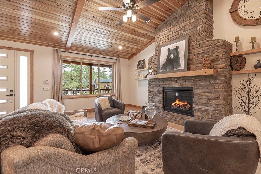 1635 Shenandoah Way Big Bear City, CA 92314 - Thumbnail 3