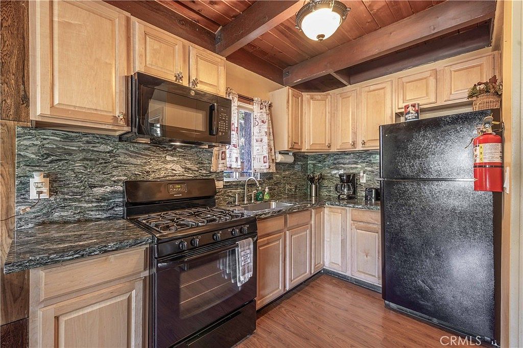 726 Maltby Blvd Big Bear City, CA 92314 - Thumbnail 3