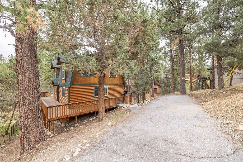 143 Santa Barbara Ave Sugarloaf, CA 92386 - Thumbnail 3