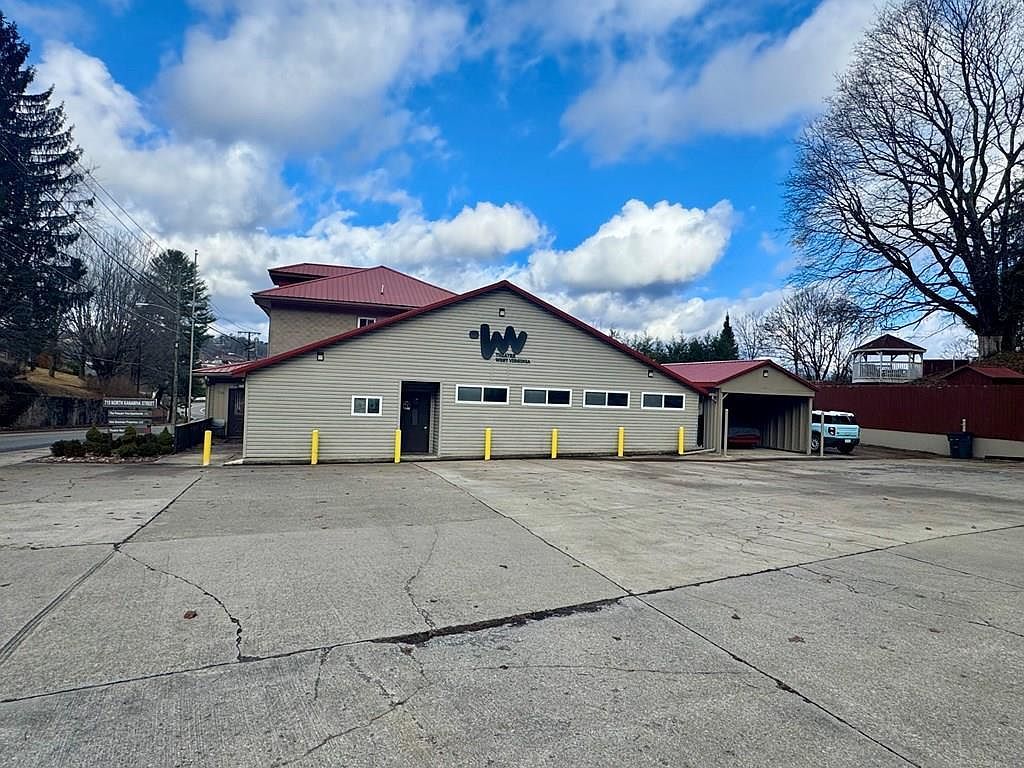 715 N Kanawha St Beckley, WV 25801 - Thumbnail 3