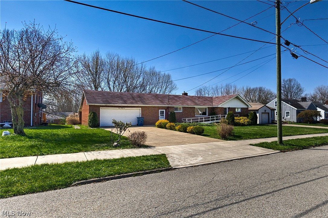 321 Porter Ave Campbell, OH 44405 - Thumbnail 3