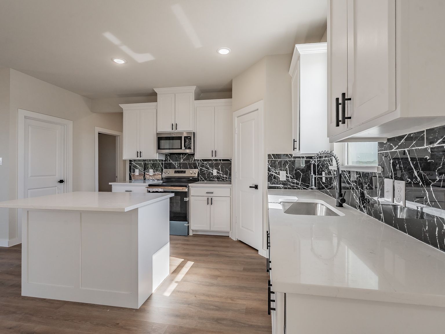 184 Cactus Canyon Dr Bridgeport, TX 76426 - Thumbnail 3