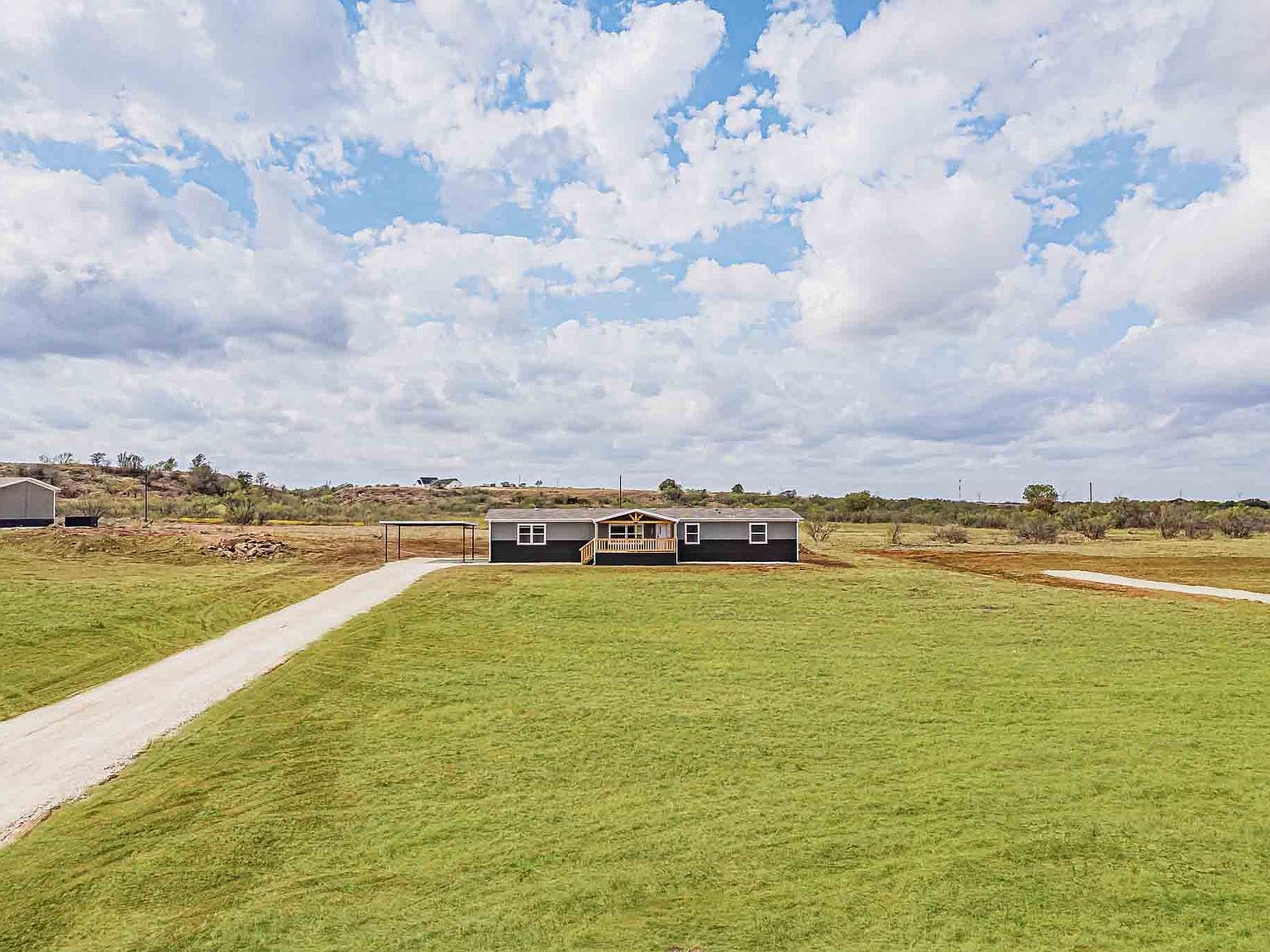 1035 Hopewell Rd Bellevue, TX 76228 - Thumbnail 3