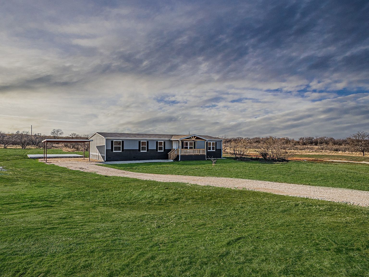 1057 Hopewell Rd Bellevue, TX 76228 - Thumbnail 3