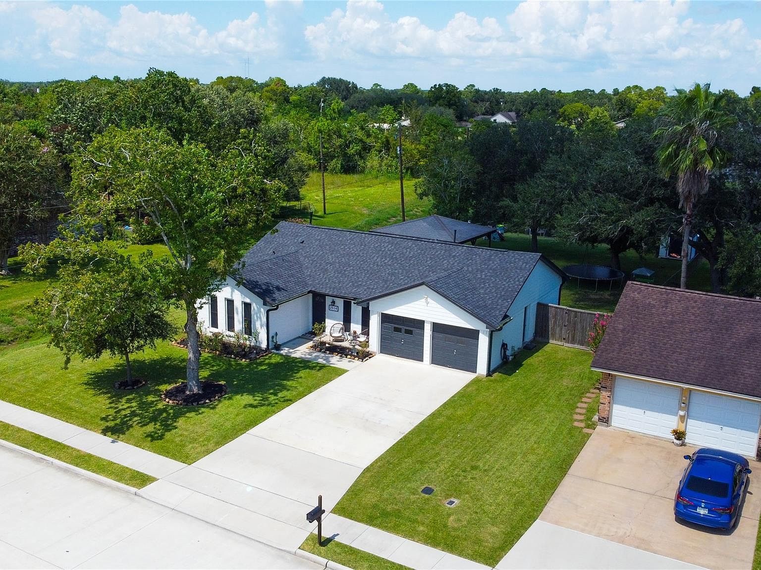 2514 Westfield St Alvin, TX 77511 - Thumbnail 3