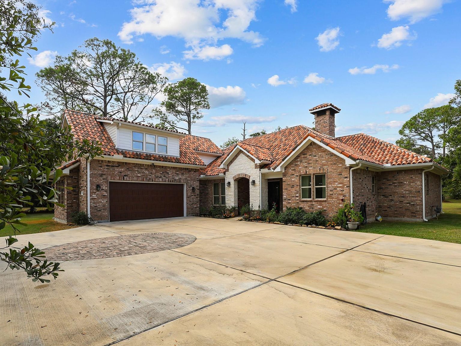 1216 S Hill St Alvin, TX 77511 - Thumbnail 3