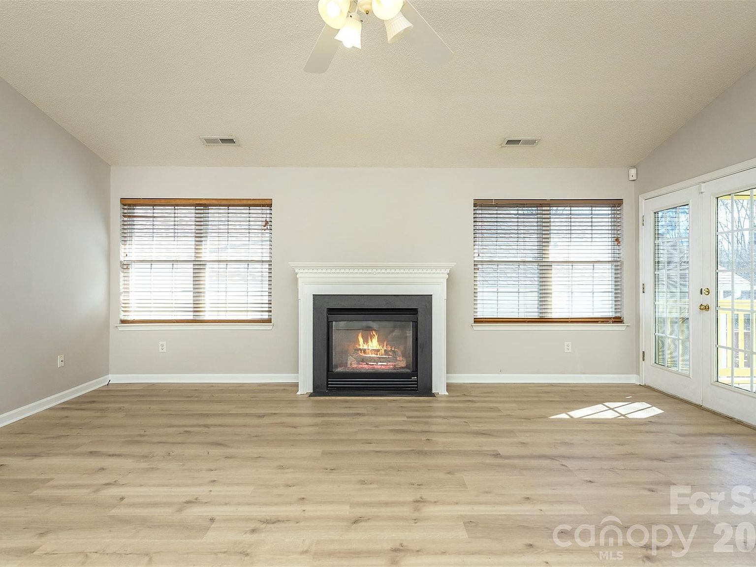 115 Creeks End Cir Mills River, NC 28759 - Thumbnail 3