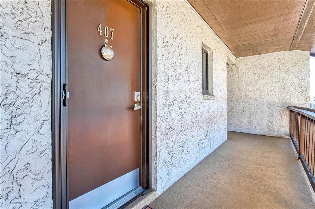 1624 Stickney Point Rd Unit 24-407 Sarasota, FL 34231 - Thumbnail 3