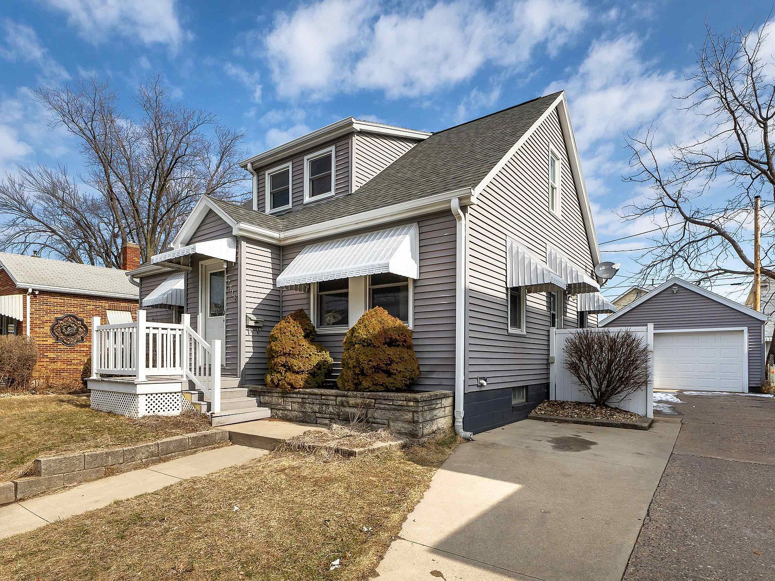 2418 White St Dubuque, IA 52001 - Thumbnail 3