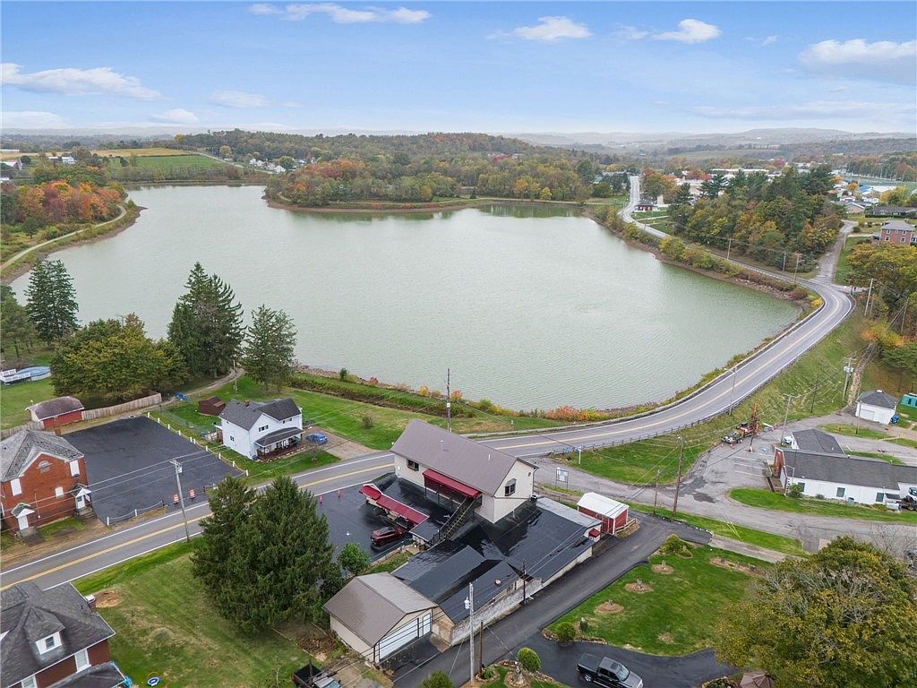 608 N Chestnut St Derry, PA 15627 - Thumbnail 3