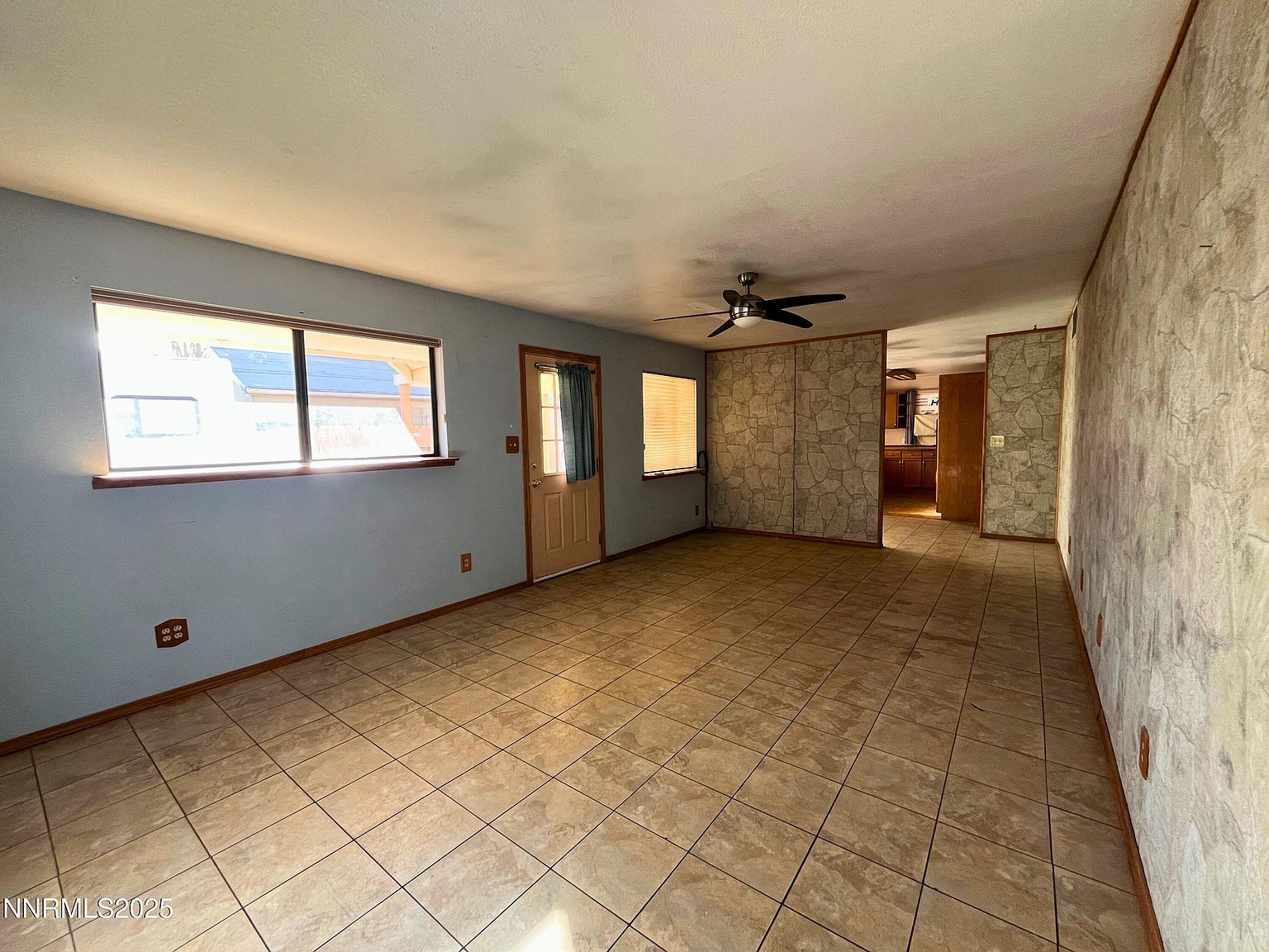 645 K St Hawthorne, NV 89415 - Thumbnail 3