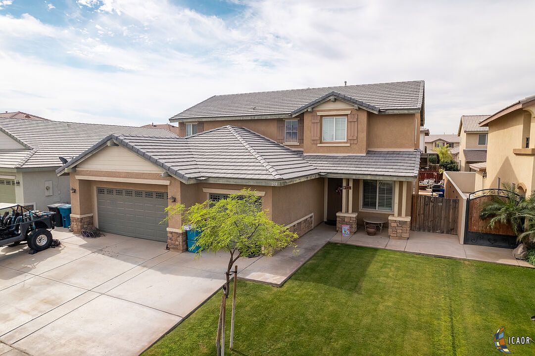 275 Countryside Dr El Centro, CA 92243 - Thumbnail 3