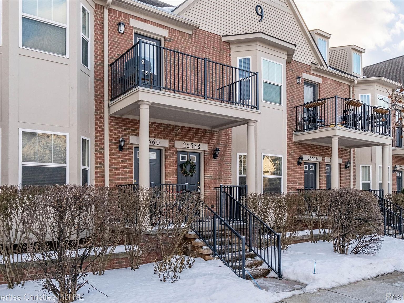 25558 Portico Ln Novi, MI 48375 - Thumbnail 3