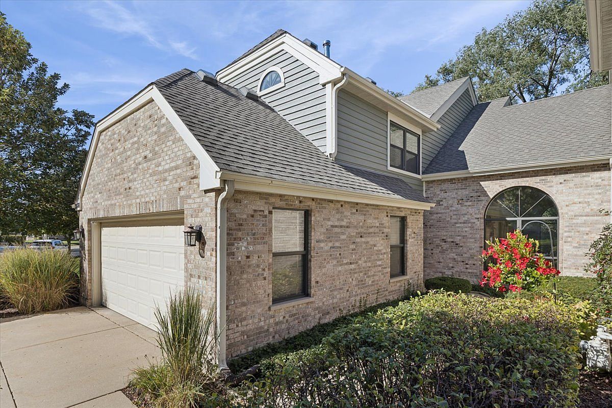 11438 Ashley Woods Dr Westchester, IL 60154 - Thumbnail 3