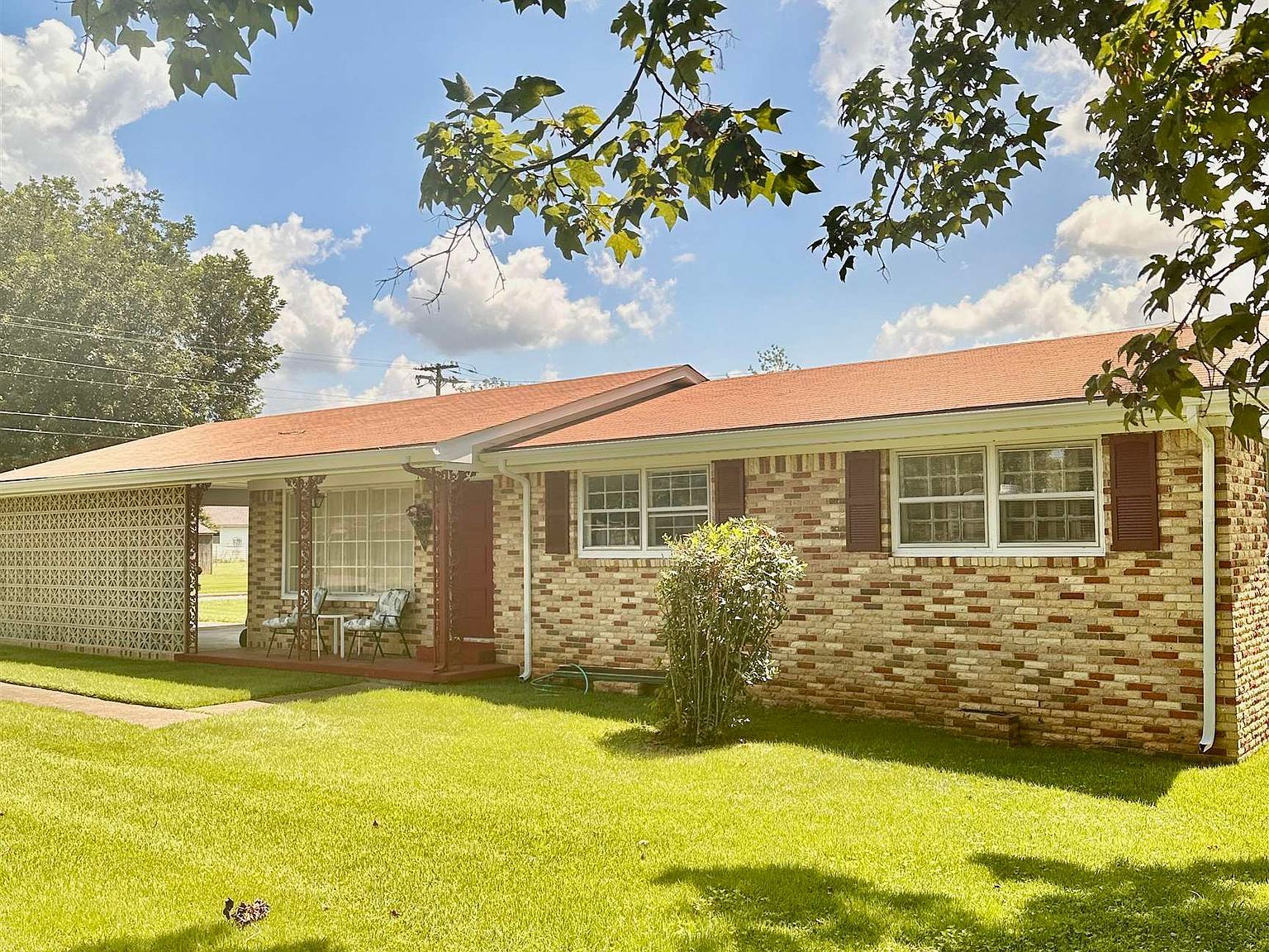 710 N High St Tuscumbia, AL 35674 - Thumbnail 3