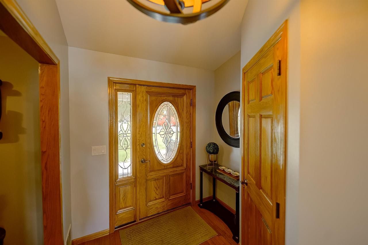 3129 Honey Creek Ct Oshkosh, WI 54904 - Thumbnail 3