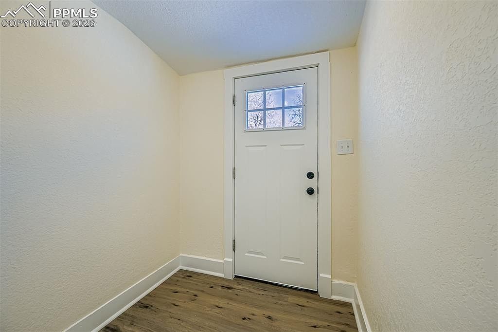 2423 W Saint Vrain St Colorado Springs, CO 80904 - Thumbnail 3